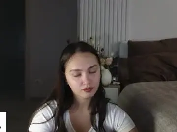 Evi_woow  live sex cam