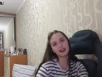 Evi_woow  live sex cam