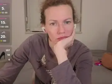 Gingermak  live sex cam