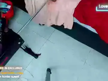 Lucihornymilf  live sex cam