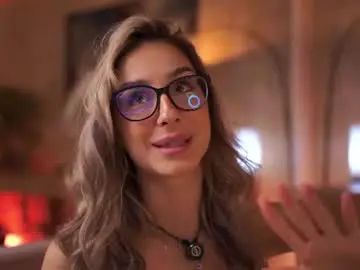 Maddiebryggs  live sex cam