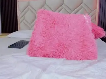 Miaafarrel  live sex cam