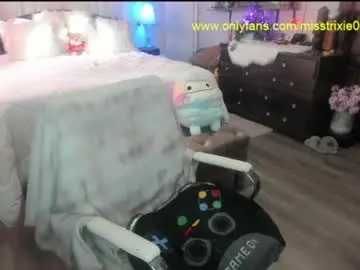 Miss_trixie  live sex cam