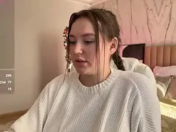 Moonlightlovee  live sex cam