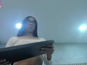 Paytonpresley  live sex cam