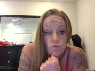 Tempermentalredhead  live sex cam
