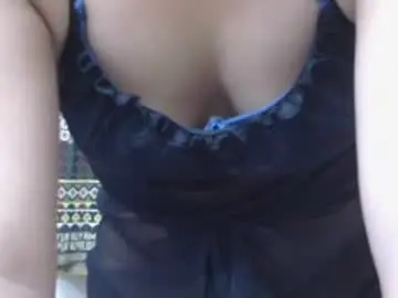 Zoya_4u  live sex cam