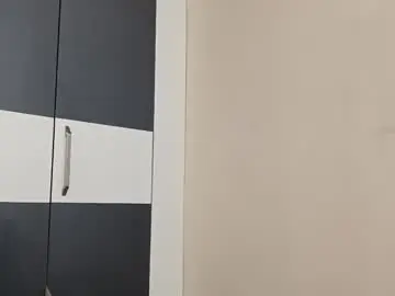 Bodyandbrush  live sex cam