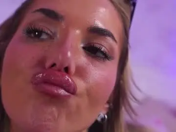 Clarahazell  live sex cam