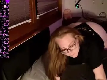 Hot_beautiful_milf  live sex cam