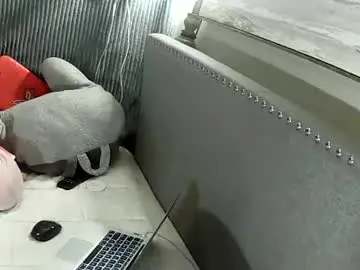 Spreadingbutters  live sex cam