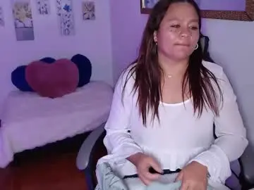 Victoria__777  live sex cam