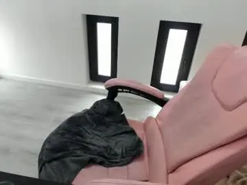 Dyanakaylin  live sex cam