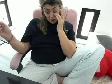 Dyanakaylin  live sex cam