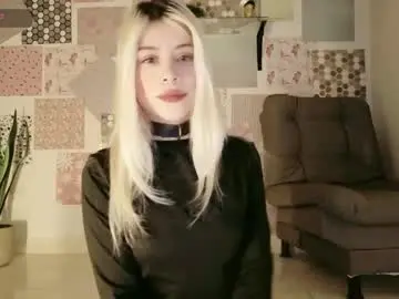 Luckysapphire777  live sex cam