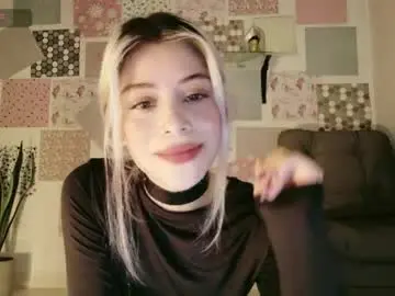 Luckysapphire777  live sex cam