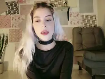 Luckysapphire777  live sex cam
