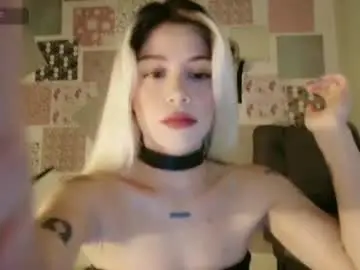 Luckysapphire777  live sex cam