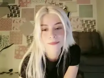 Luckysapphire777  live sex cam