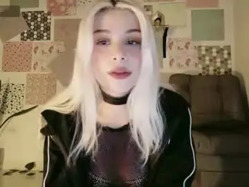 Luckysapphire777  live sex cam