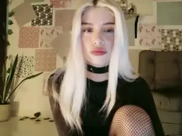 Luckysapphire777  live sex cam