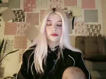 Luckysapphire777  live sex cam