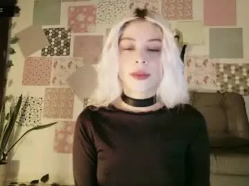 Luckysapphire777  live sex cam