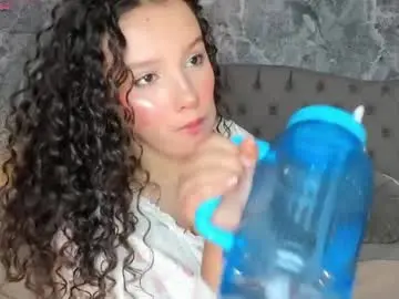 Lucylovelyy1  live sex cam