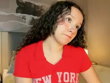 Lucylovelyy1  live sex cam