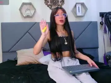 Miladeroux  live sex cam