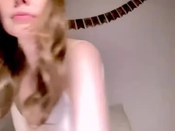 Nikki_mi  live sex cam