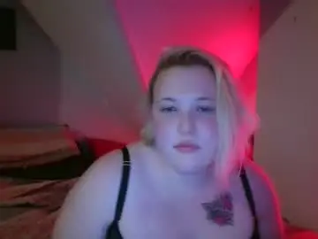 Skippyhippy13  live sex cam