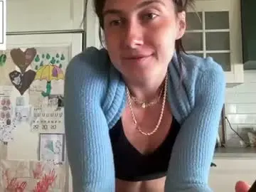 Honeybelle8  live sex cam