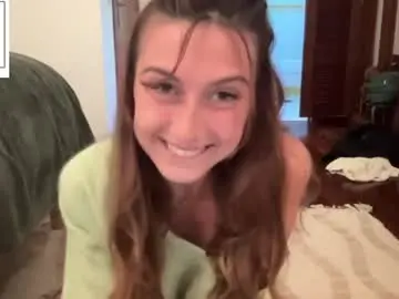 Honeybelle8  live sex cam