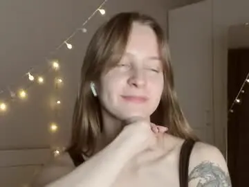 Naomi_oops  live sex cam