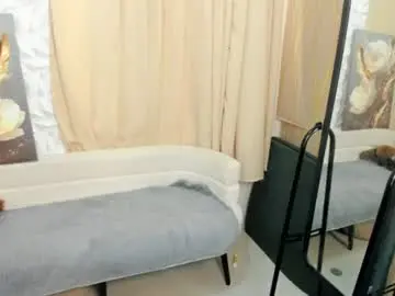 Urhotmariahclara  live sex cam