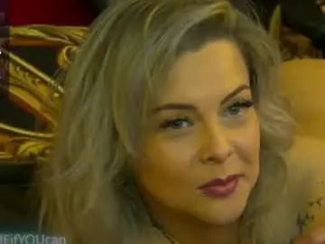 Zoemesmerizee  live sex cam