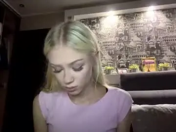Adelaidalinhares  live sex cam
