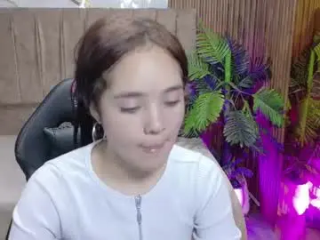 Emyli_tay  live sex cam