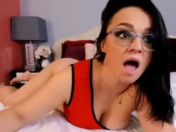 Hornyymilff  live sex cam