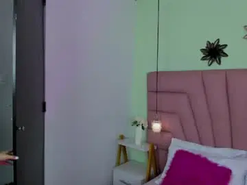 Kimluna1  live sex cam