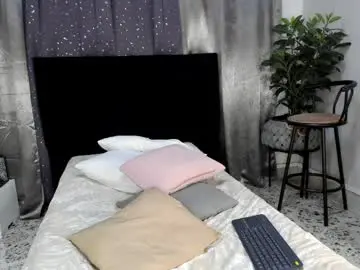 Lianasmith18  live sex cam