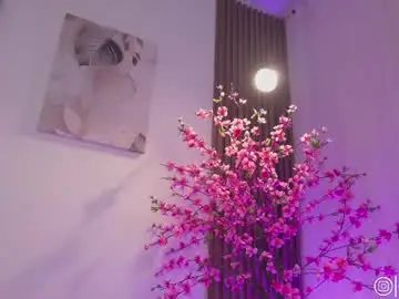 Lovely_queens  live sex cam