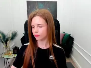 Mileygloss  live sex cam