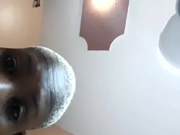 Savagelinda01  live sex cam