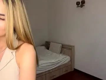 Serenasojda  live sex cam