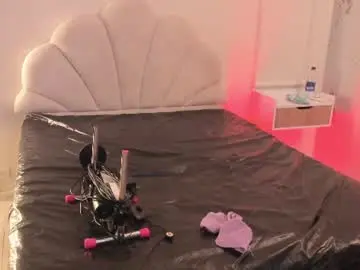Sirenyrouss  live sex cam