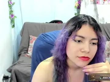 Vaioletuwu  live sex cam