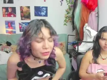 Vaioletuwu  live sex cam