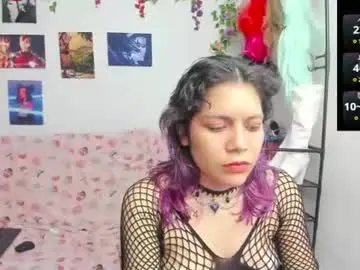 Vaioletuwu  live sex cam